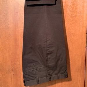 Brooks Brothers men’s black W36/L34 chino pants